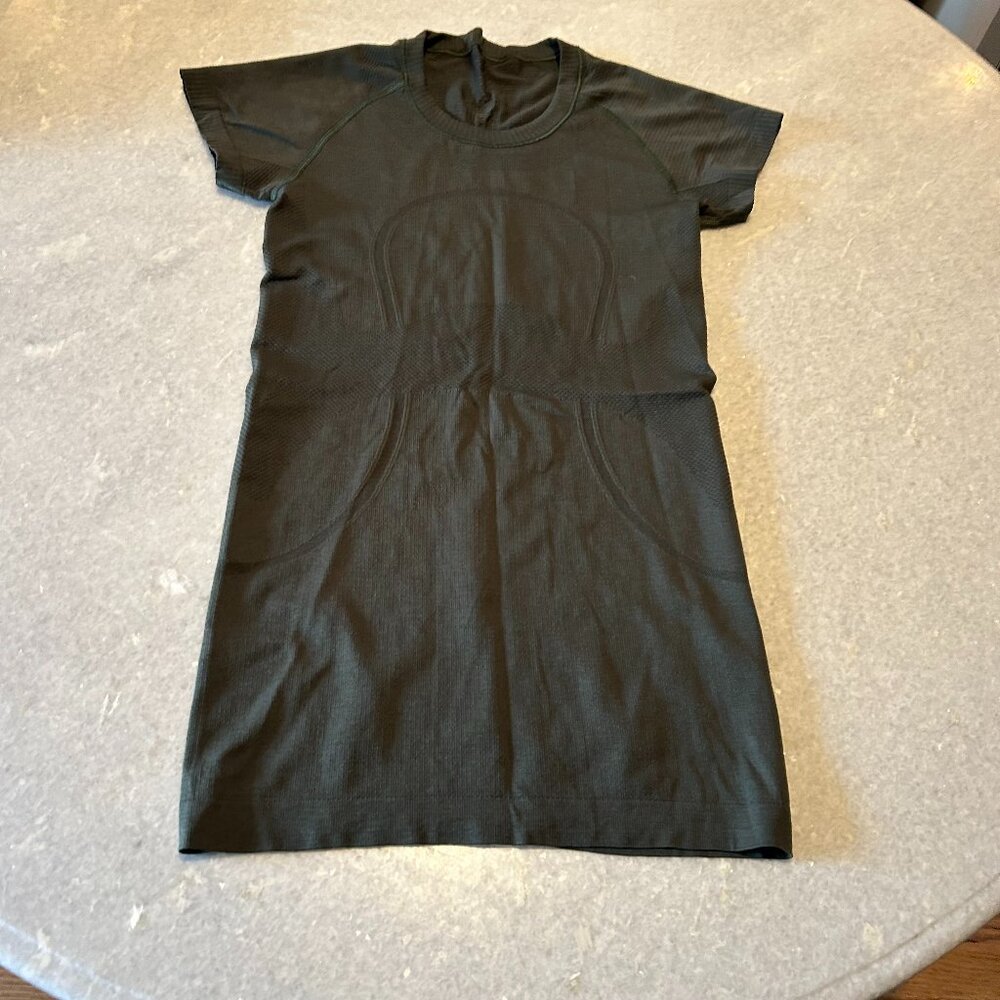 Lululemon Swiftly Tech Short Sleeve Shirt Hip Length Dark Green  4